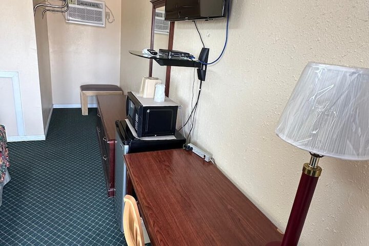 Room 15 of 27