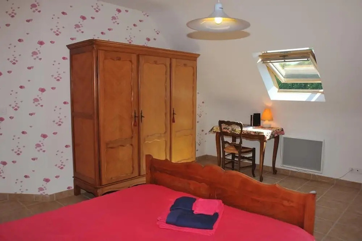 Room 3 of 12