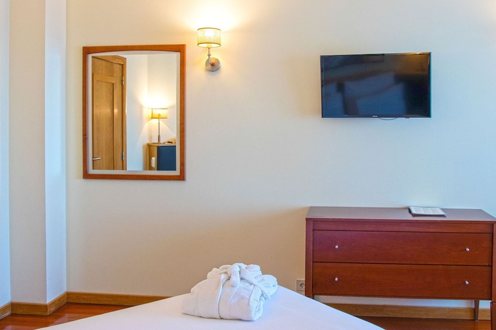 Room 18 of 82