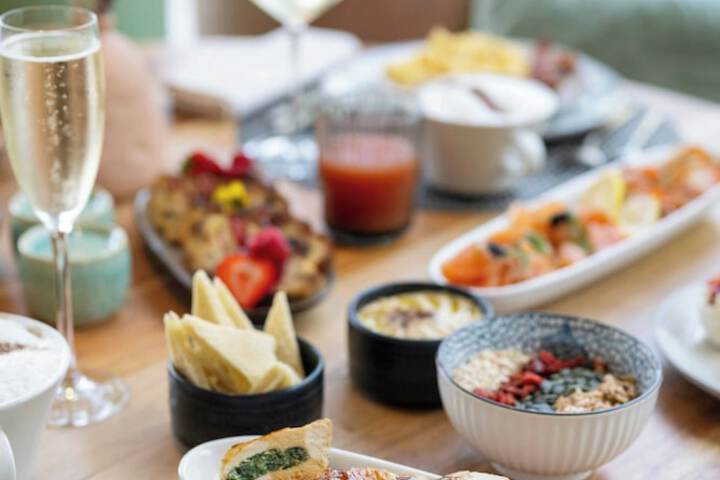 Dining 100 of 155