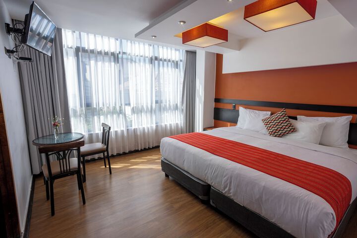 Room 8 of 36