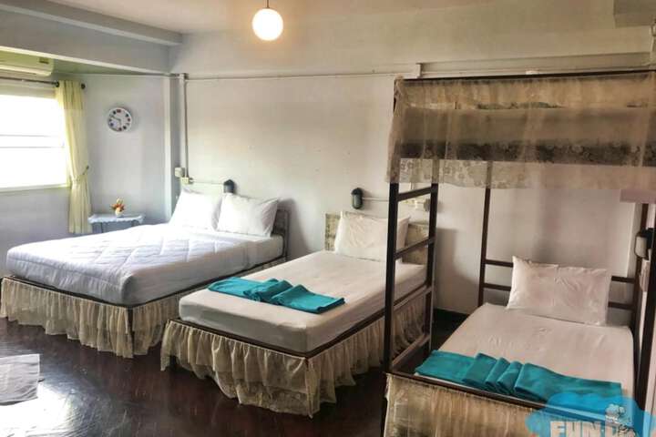 Room 20 of 65