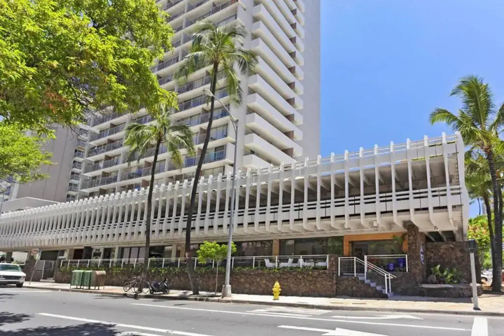 Exterior of Marine Surf #609