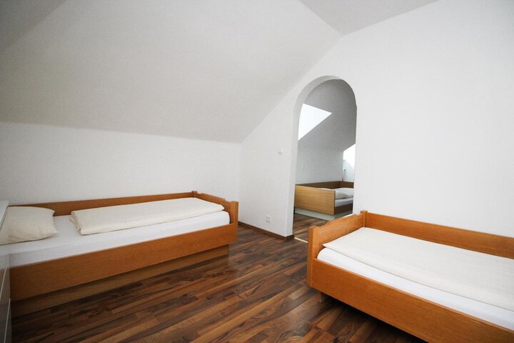 Room 21 of 62