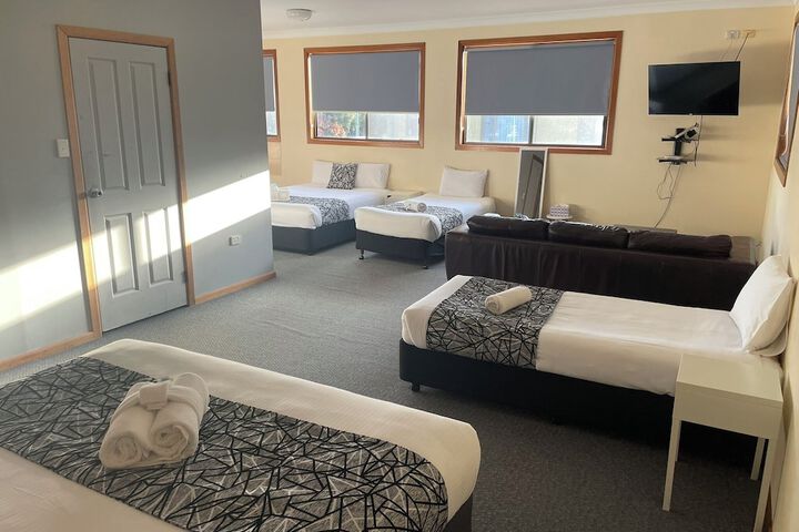 Room 15 of 52