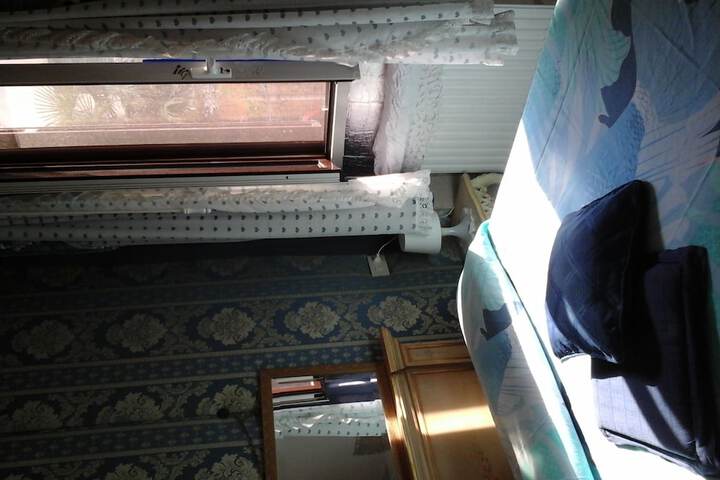 Room 26 of 166