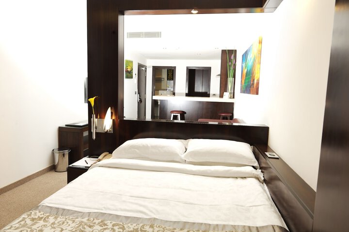 Room 10 of 54