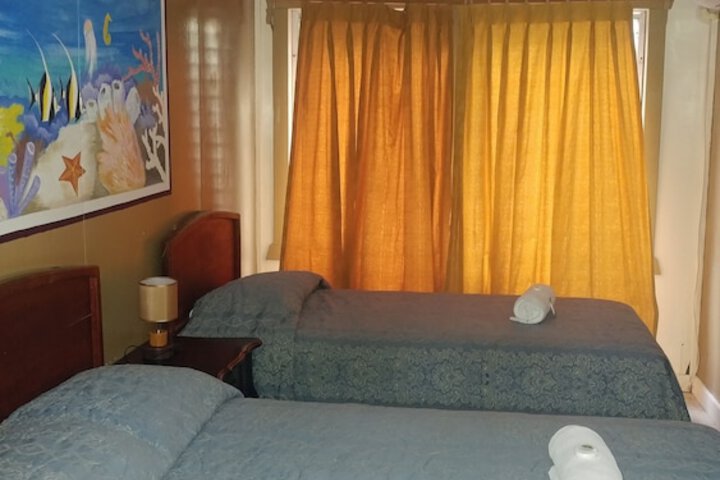 Room 9 of 35