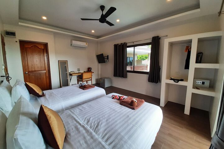 Room 28 of 85