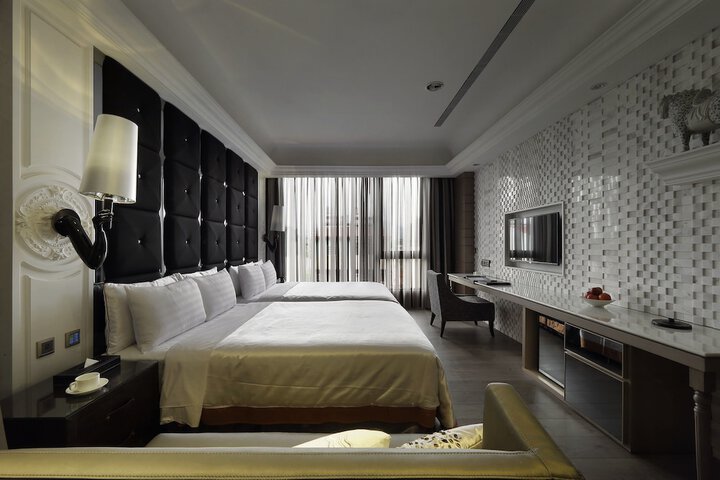 Room 18 of 38