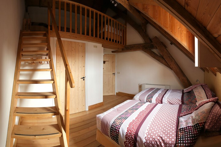 Room 9 of 45