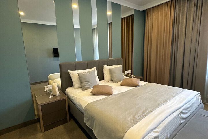 Room 15 of 40