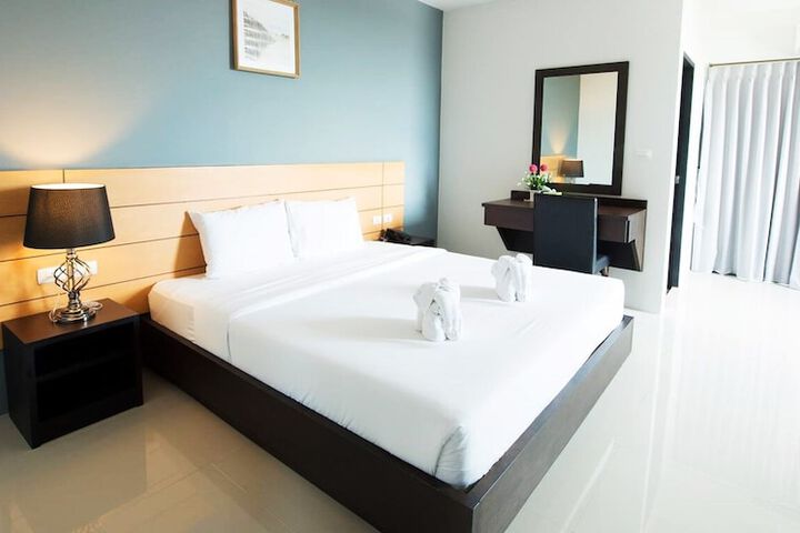 Image of Lee Hotel