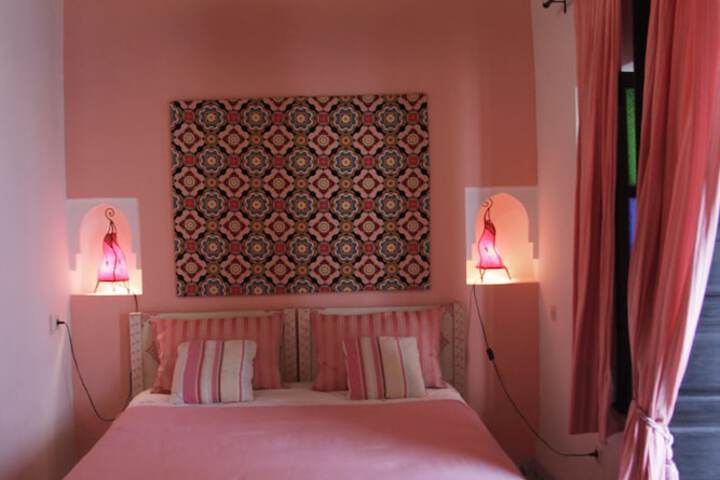 Room 26 of 65