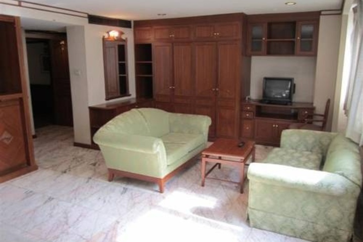 Room 2 of 17