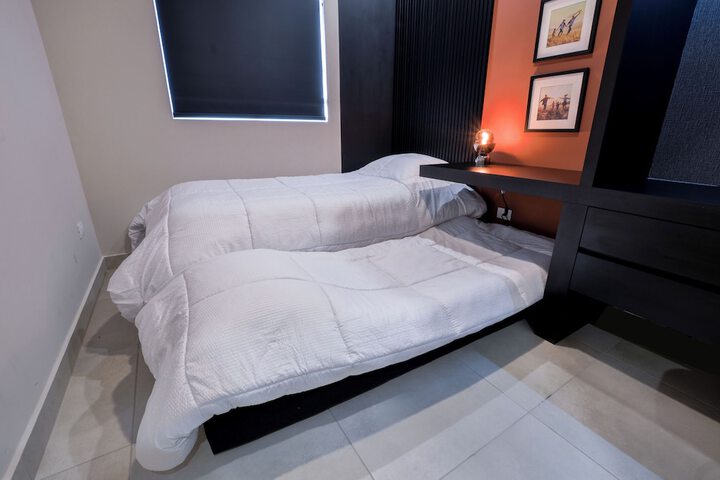 Room 25 of 249