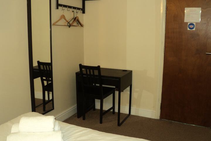 Room 7 of 72