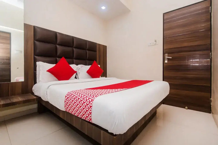 Room 3 of 17