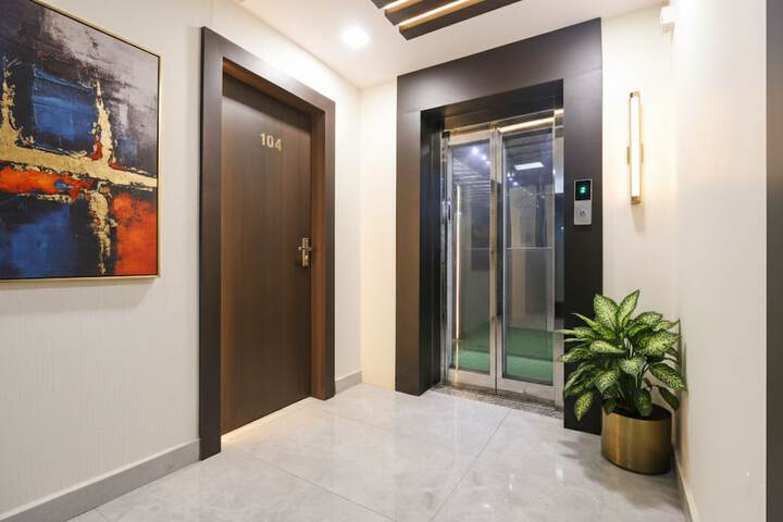 Hotel Interior 7 of 29