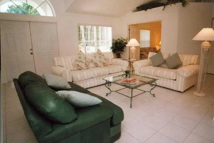 Exterior of Gulf Coast Holiday Homes Englewood