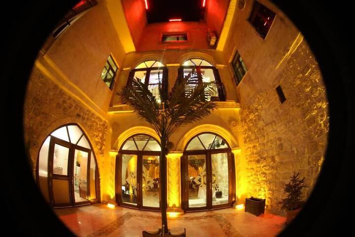Hotel 142 of 158