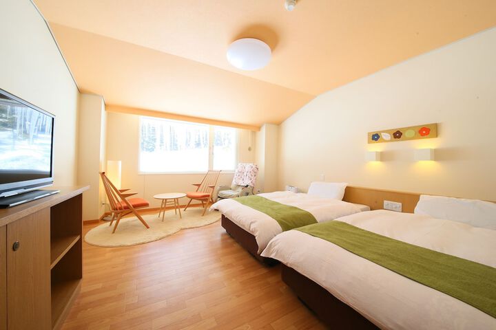 Room 3 of 35