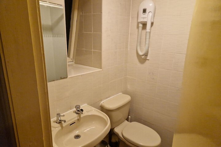 Room 25 of 45