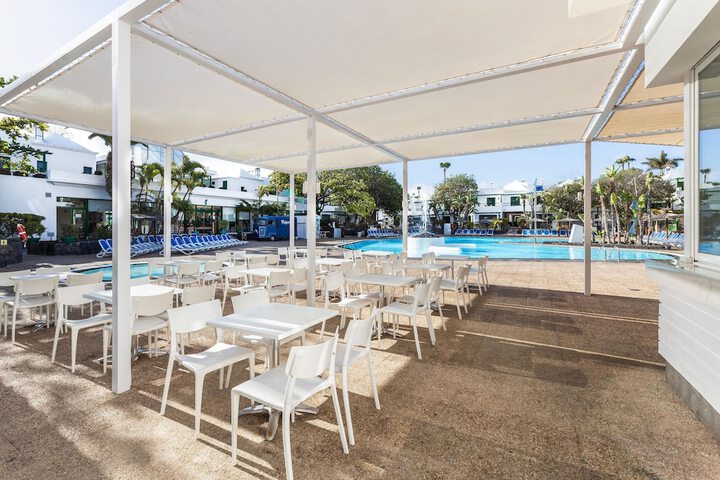 Pools & Facilities
