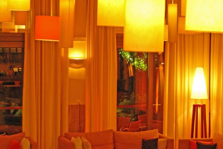 Entrance & Lobby