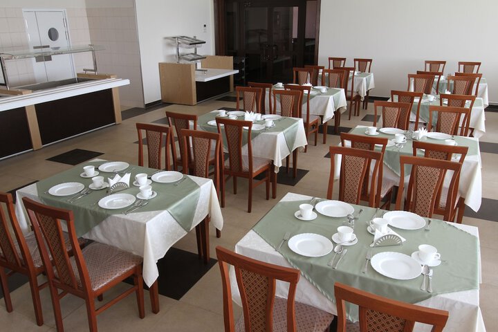 Dining 60 of 75