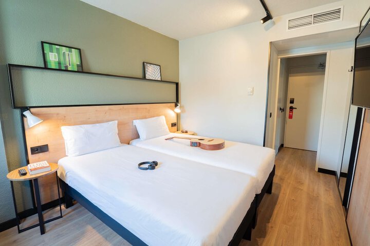 Room 19 of 62