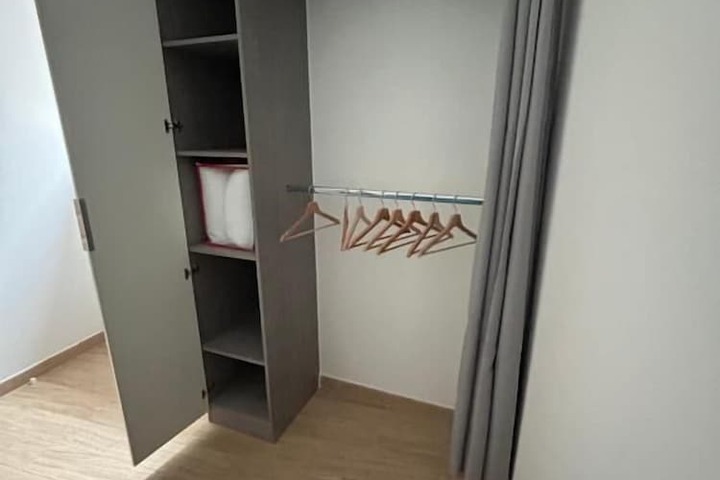 Room 17 of 74