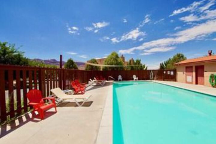 Pool 119 of 137