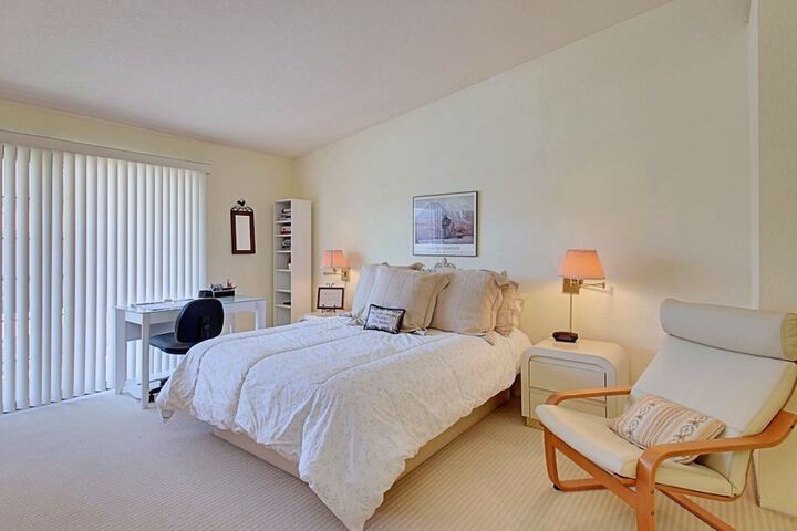Room 2 of 18