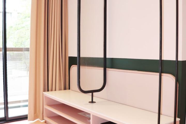 Room 25 of 155