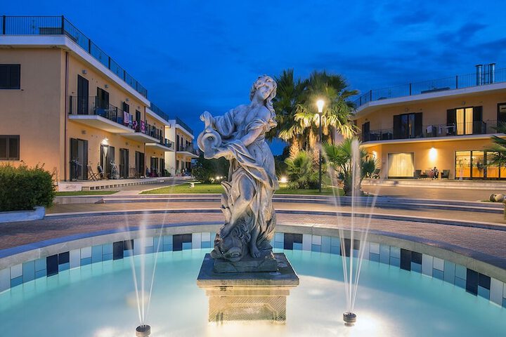 Royals Gate Hotel in Rodi Garganico
