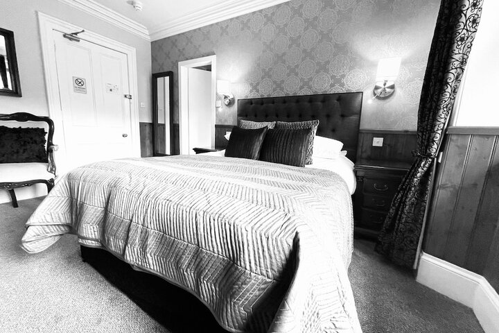 Room 15 of 54