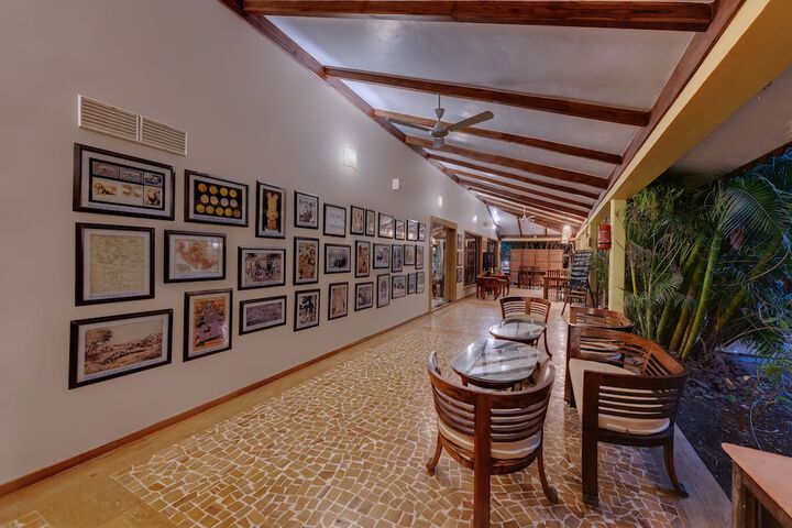 Guest Lobby