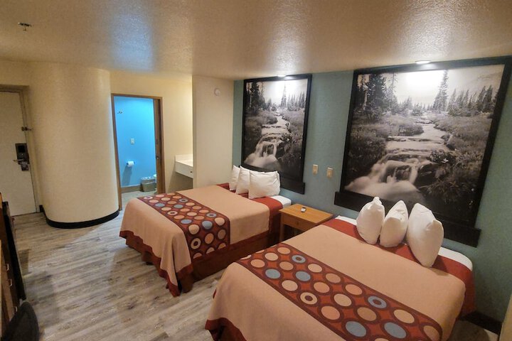 Room 4 of 35