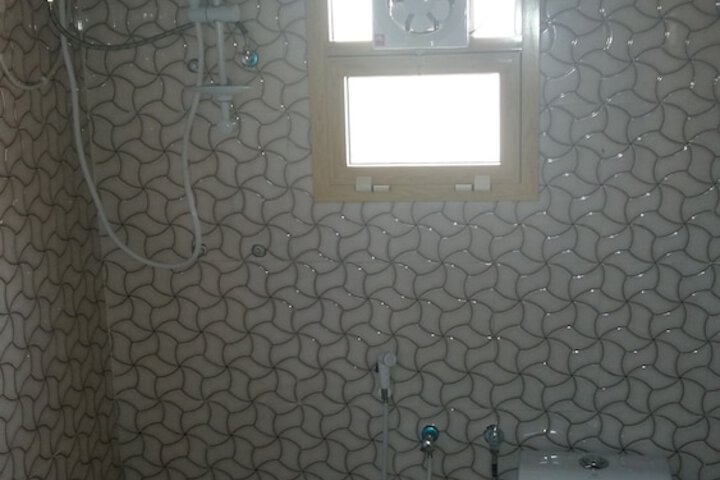 Room 13 of 26