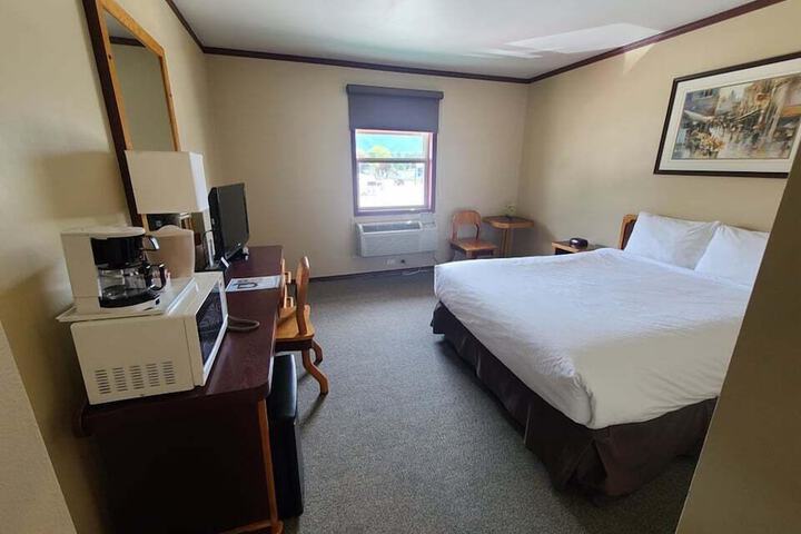 Room 5 of 32
