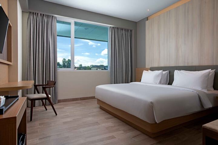 Room 4 of 14