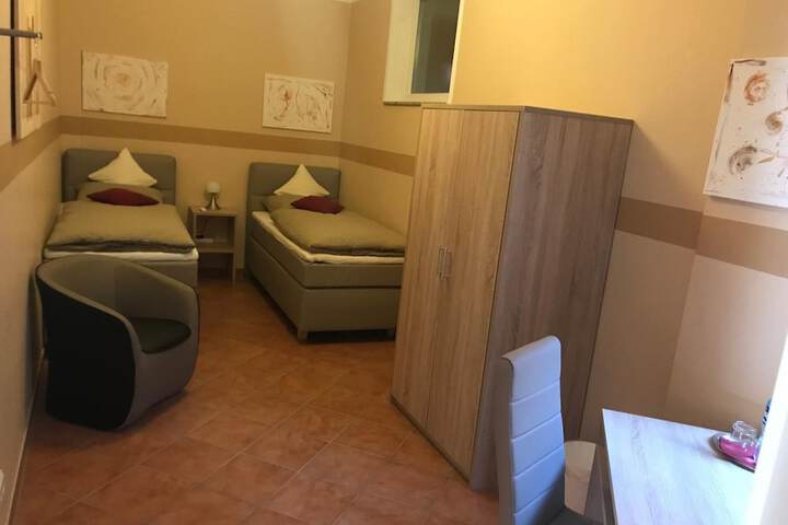 Room 10 of 38