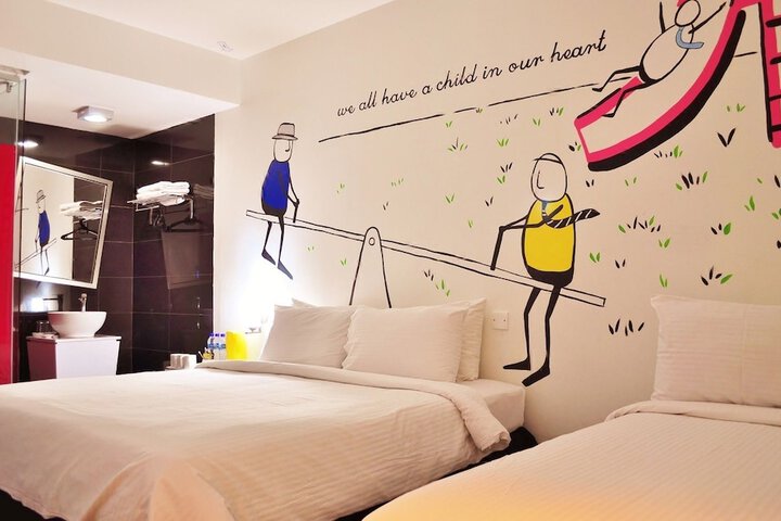 Room 7 of 51