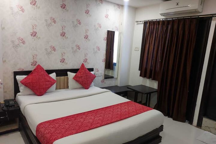 Room 5 of 24