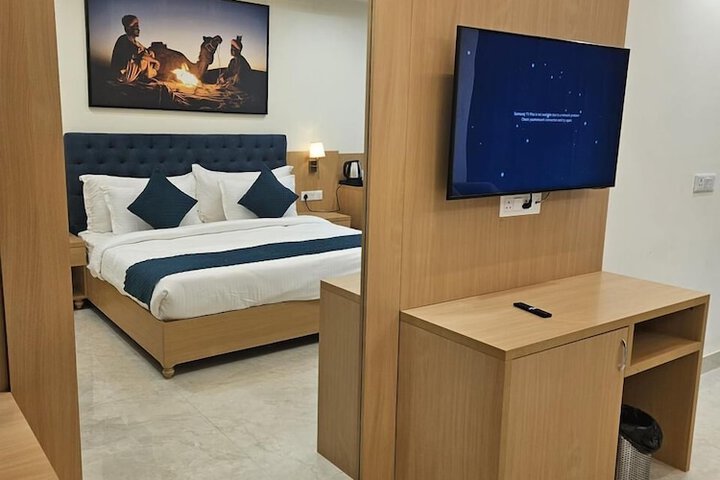 Room 3 of 25