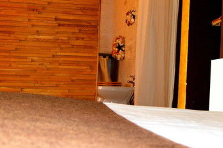 Room 113 of 191