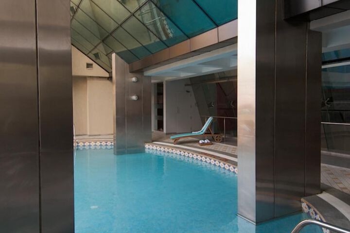 Hotel with Pool