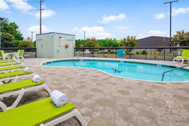 Pool 26 of 31