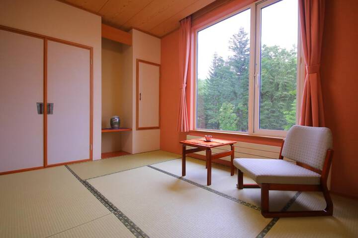 Room 16 of 50